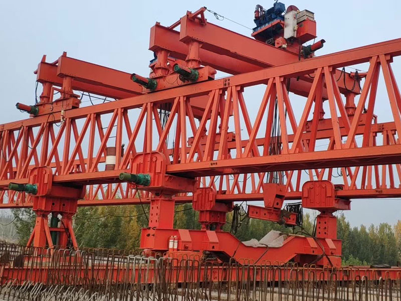 架橋機